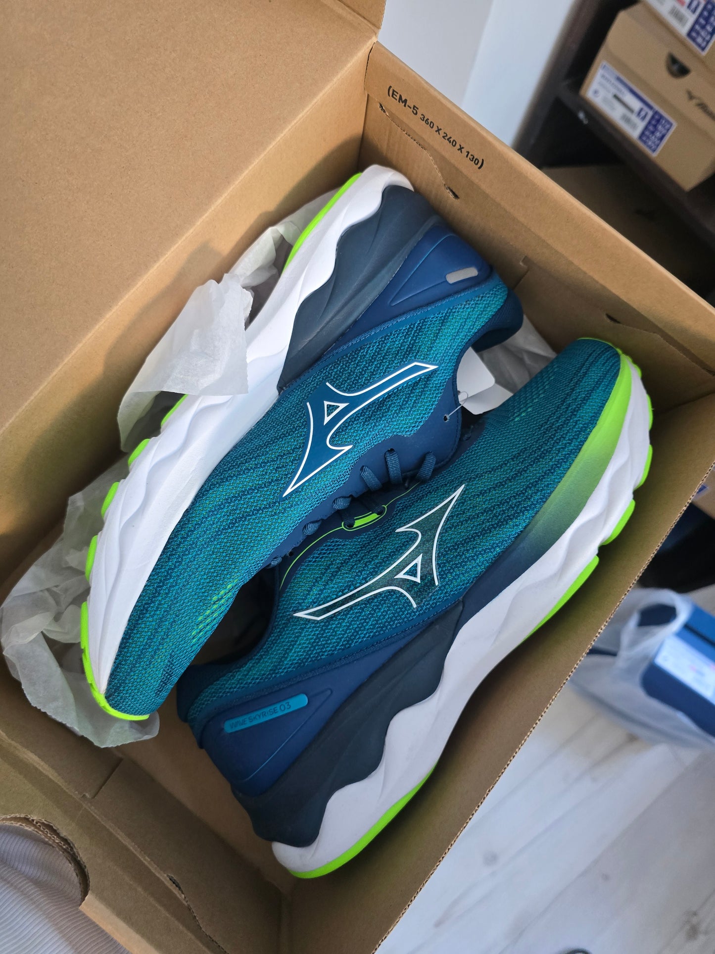 MEN'S WAVE SKYRISE 03